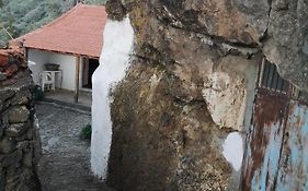 La Cueva Refugio